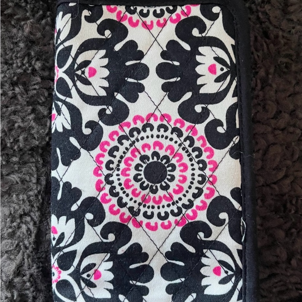 Thirty-One All About the Benjamins Wallet phone case paisley pattern